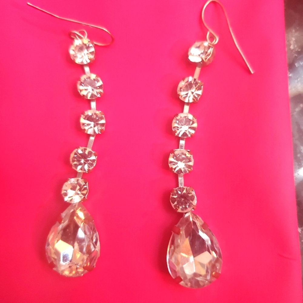Long Amazing Rhinestone Earrings